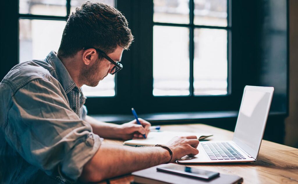 Why Choose Our SEO Content Writing Services in Karachi?